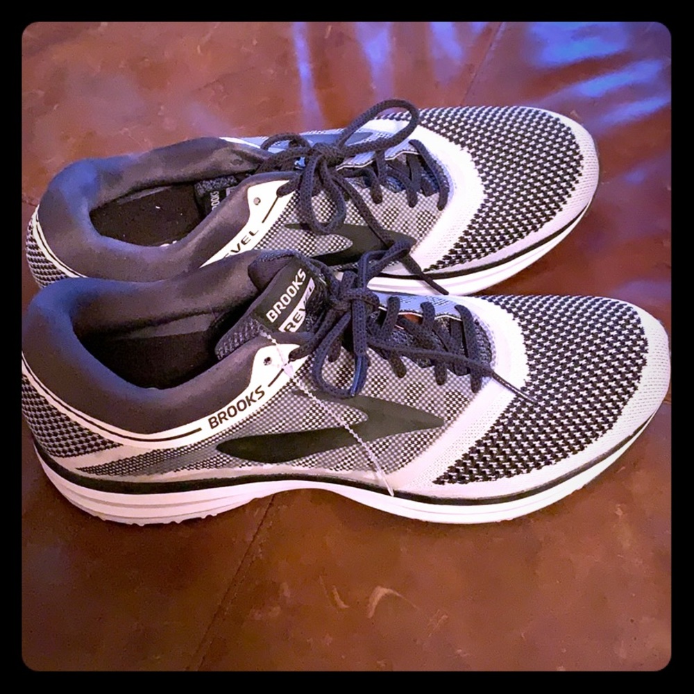 Brooks shoes